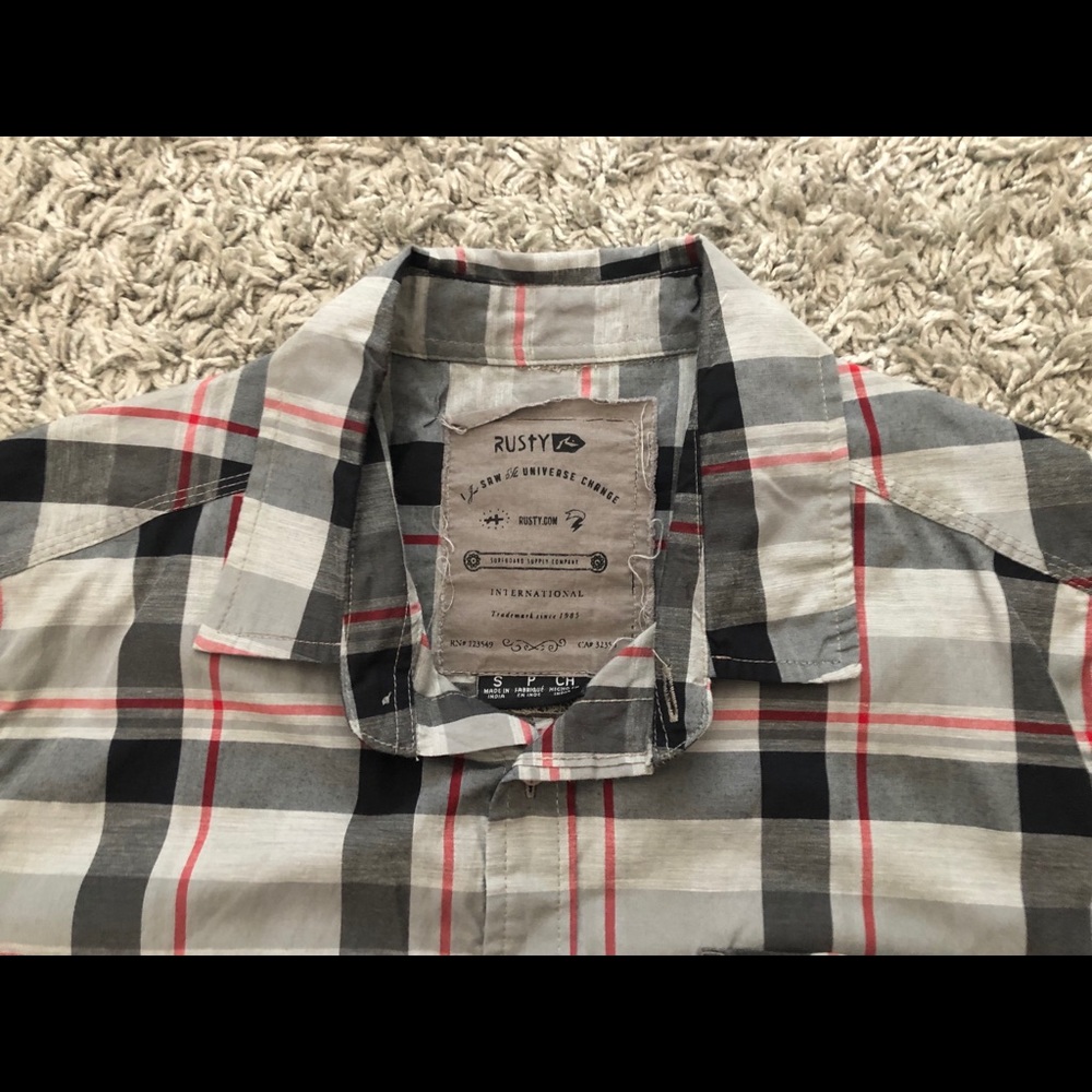 Rusty Plaid Short Sleeve Button Down Shirt - Picture 5 of 6